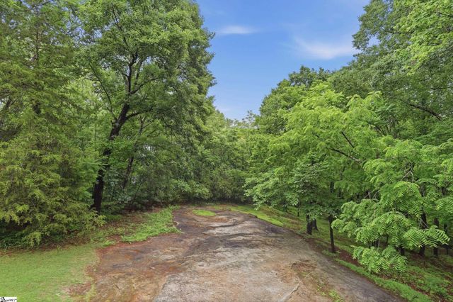 211 Narrow Way, Travelers Rest, SC 29690