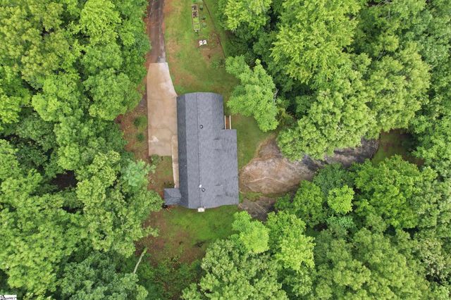 211 Narrow Way, Travelers Rest, SC 29690