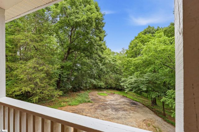 211 Narrow Way, Travelers Rest, SC 29690