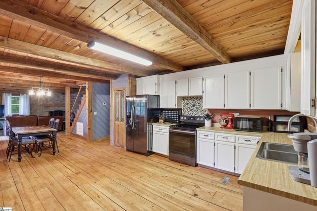 211 Narrow Way, Travelers Rest, SC 29690