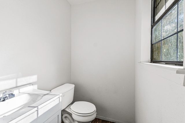 107 Thomas Street, Crockett, TX 75835