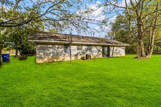 107 Thomas Street, Crockett, TX 75835