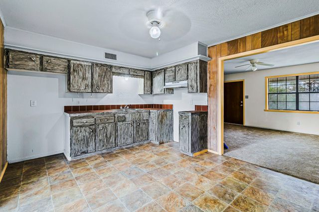 107 Thomas Street, Crockett, TX 75835