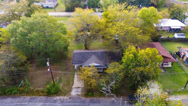 107 Thomas Street, Crockett, TX 75835