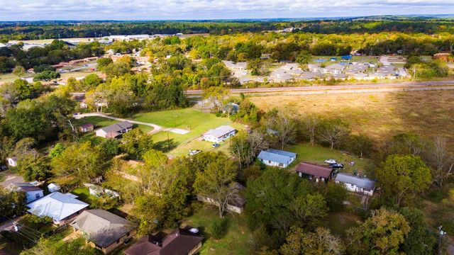 107 Thomas Street, Crockett, TX 75835