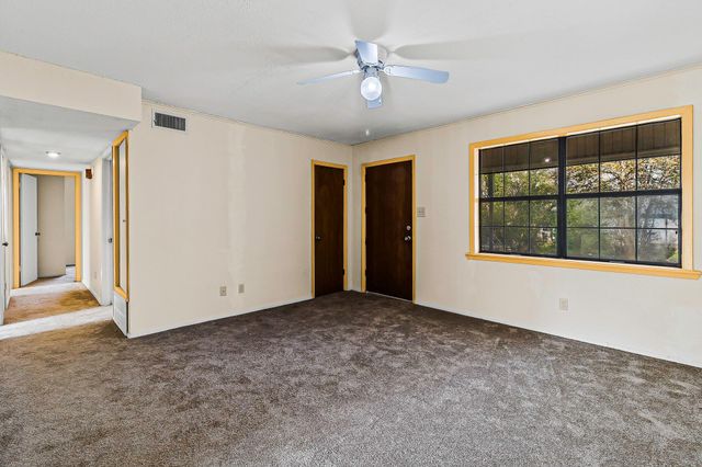 107 Thomas Street, Crockett, TX 75835