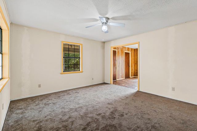 107 Thomas Street, Crockett, TX 75835