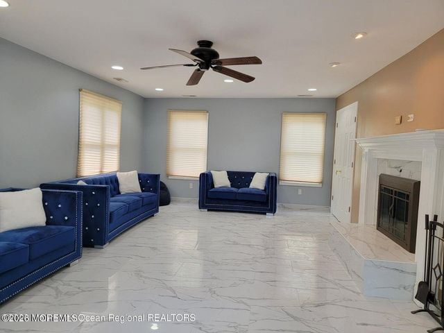 1 Half Robin Drive, Oakhurst, NJ 07755