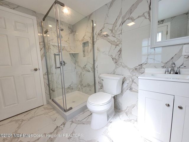 1 Half Robin Drive, Oakhurst, NJ 07755