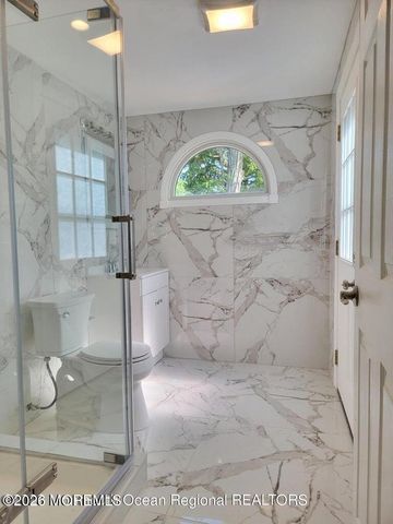 1 Half Robin Drive, Oakhurst, NJ 07755