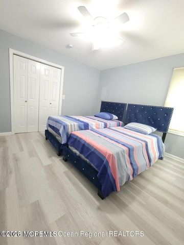 1 Half Robin Drive, Oakhurst, NJ 07755