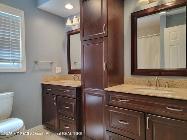 1 Half Robin Drive, Oakhurst, NJ 07755