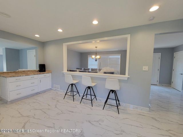 1 Half Robin Drive, Oakhurst, NJ 07755
