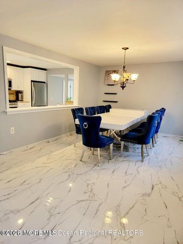 1 Half Robin Drive, Oakhurst, NJ 07755