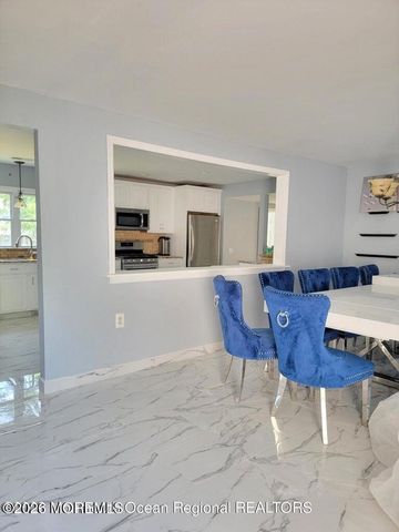 1 Half Robin Drive, Oakhurst, NJ 07755