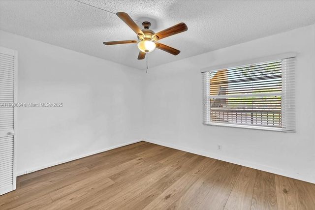 12501 SW 14th St 213R, Pembroke Pines, FL 33027