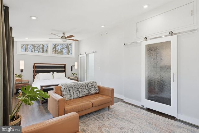 122 LAKE DR, Sterling, VA 20164