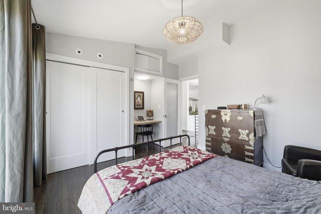 122 LAKE DR, Sterling, VA 20164