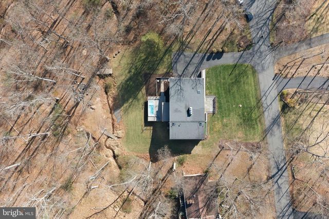 122 LAKE DR, Sterling, VA 20164