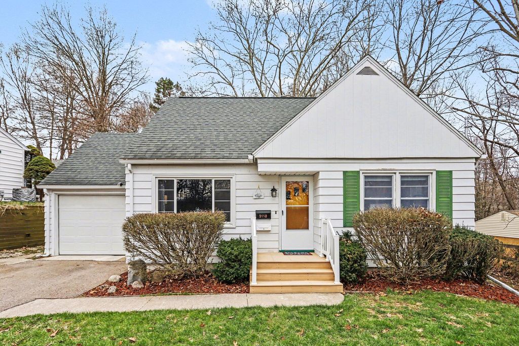 3118 Broadway Avenue, Kalamazoo City, MI 49008