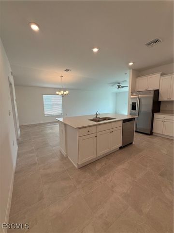 3844 Treasure Oak WAY, Fort Myers, FL 33905