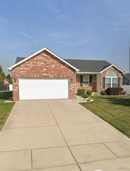 1928 Wellington Lane, Maryville, IL 62062