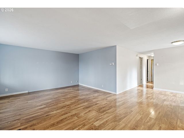 775 54TH St, Springfield, OR 97478