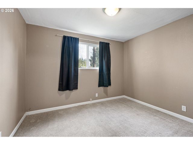 775 54TH St, Springfield, OR 97478