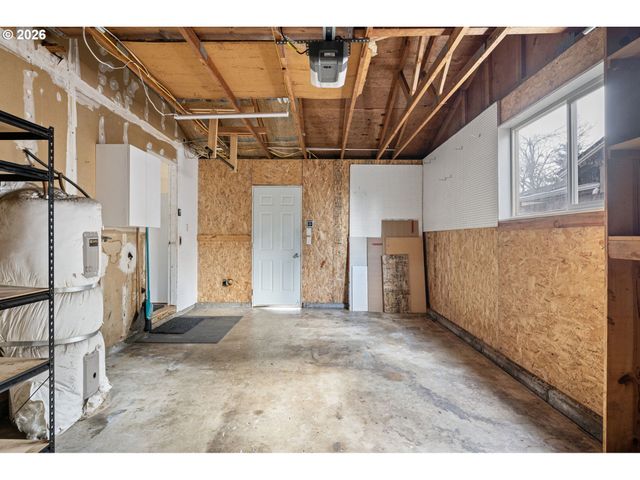 775 54TH St, Springfield, OR 97478