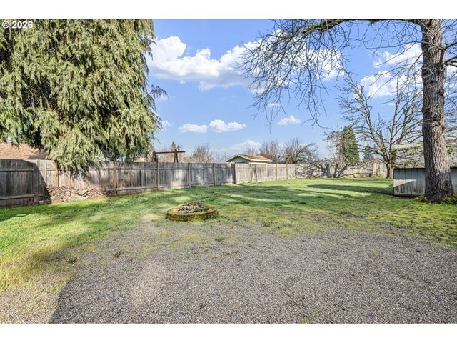 775 54TH St, Springfield, OR 97478