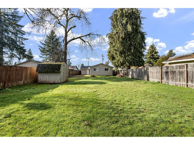 775 54TH St, Springfield, OR 97478