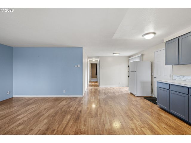 775 54TH St, Springfield, OR 97478