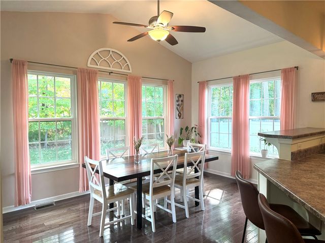 48 Willow Bridge, Penfield, NY 14526