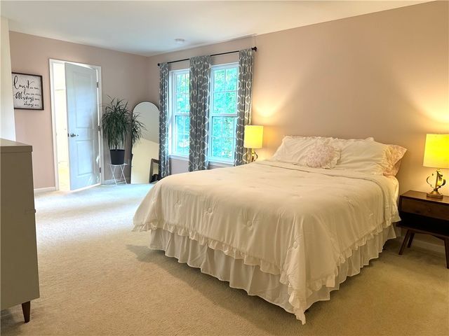 48 Willow Bridge, Penfield, NY 14526