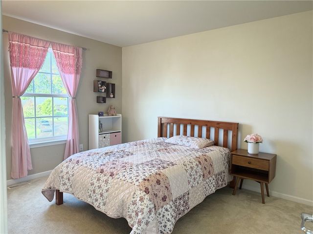 48 Willow Bridge, Penfield, NY 14526