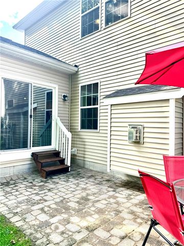 48 Willow Bridge, Penfield, NY 14526