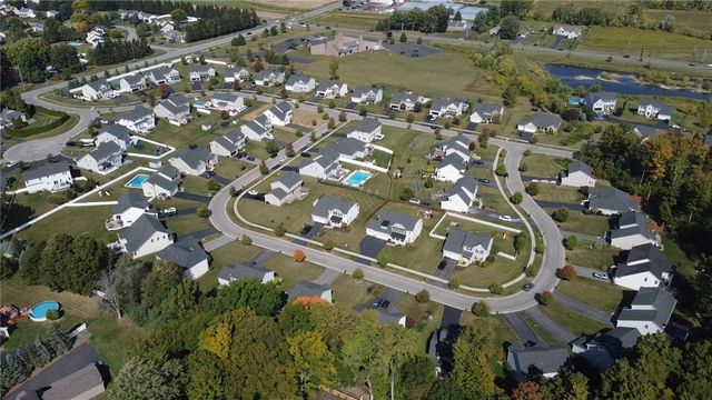 48 Willow Bridge, Penfield, NY 14526