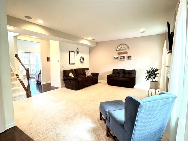 48 Willow Bridge, Penfield, NY 14526