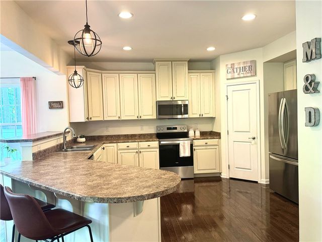 48 Willow Bridge, Penfield, NY 14526