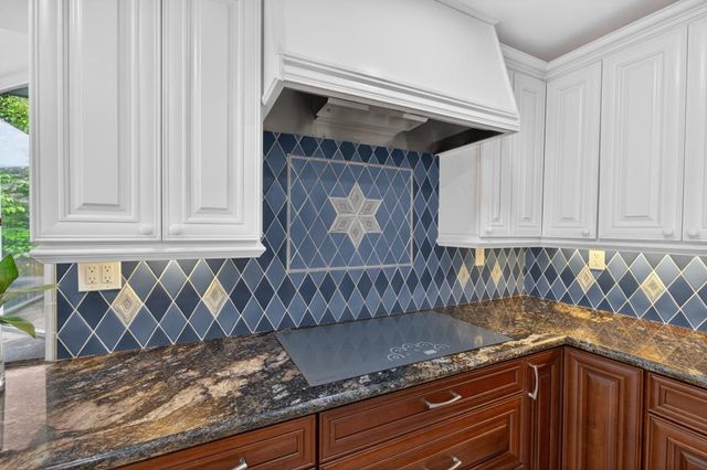736 Shoreside Dr, Sacramento, CA 95831