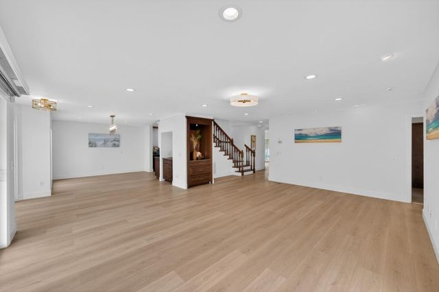 736 Shoreside Dr, Sacramento, CA 95831