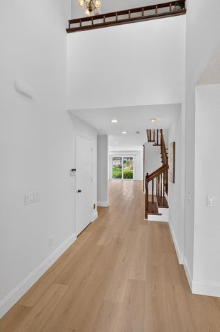 736 Shoreside Dr, Sacramento, CA 95831