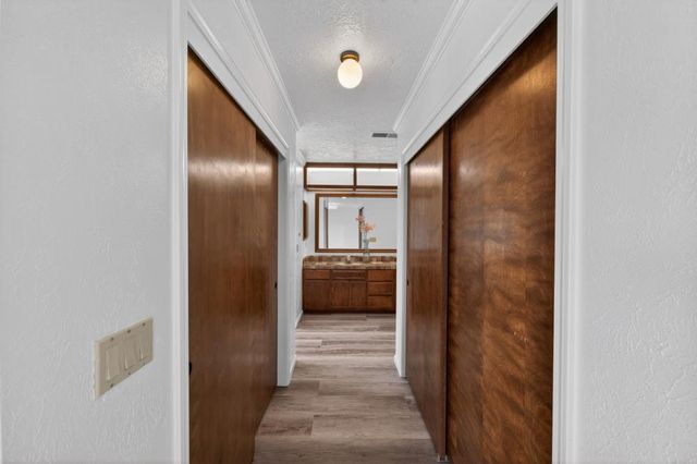 736 Shoreside Dr, Sacramento, CA 95831
