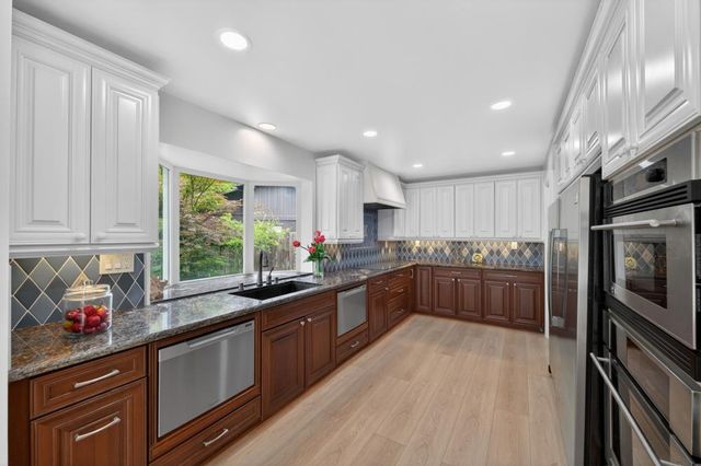 736 Shoreside Dr, Sacramento, CA 95831