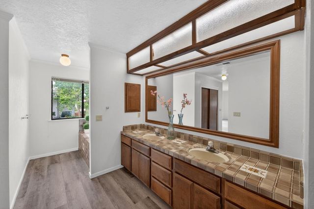736 Shoreside Dr, Sacramento, CA 95831