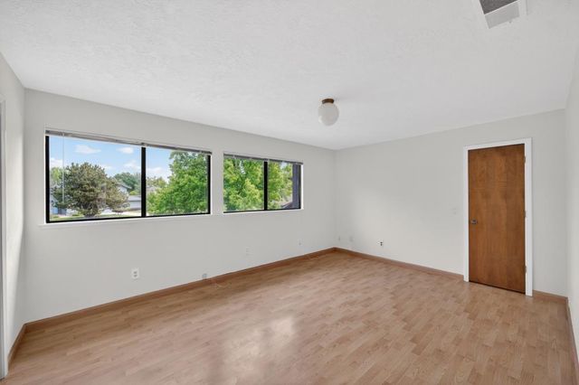 736 Shoreside Dr, Sacramento, CA 95831