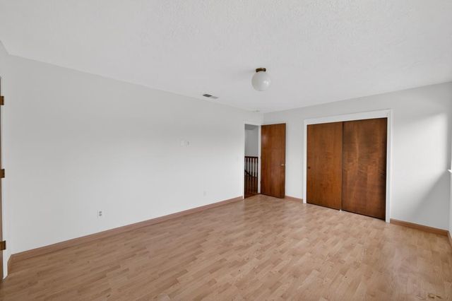 736 Shoreside Dr, Sacramento, CA 95831