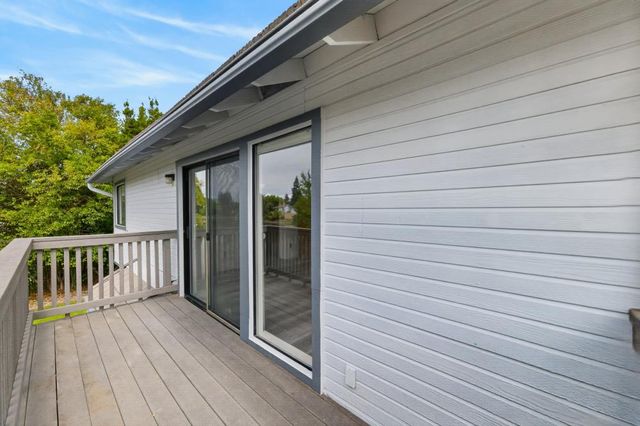 736 Shoreside Dr, Sacramento, CA 95831