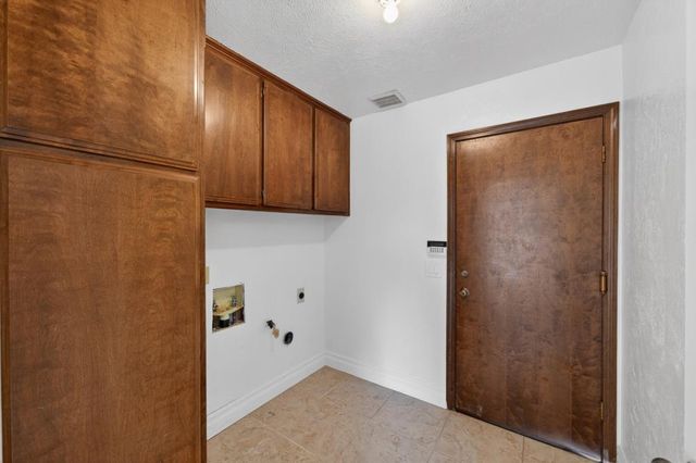 736 Shoreside Dr, Sacramento, CA 95831