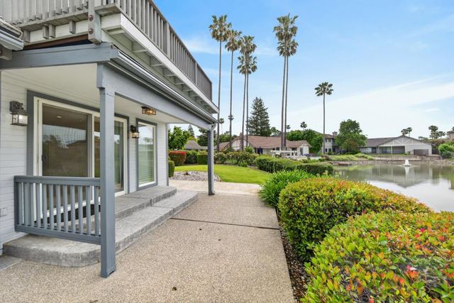 736 Shoreside Dr, Sacramento, CA 95831